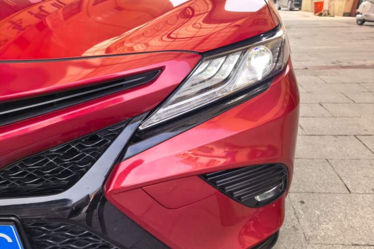 Used Toyota Camry 2019 2.5S FENGSHANG Version China VI Standard Left Front Headlight