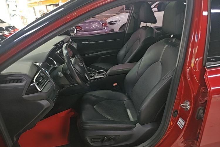 Used Toyota Camry 2019 Revised Version 2.5S Fēngshàng Edition Left Front Seat