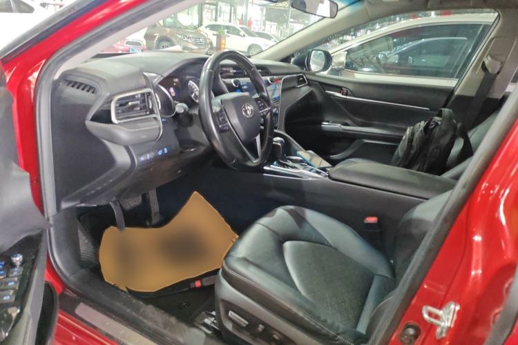 Used Toyota Camry 2019 Dual-Engine 2.5HS FENGSHANG Edition China VI Standard Left Front Seat