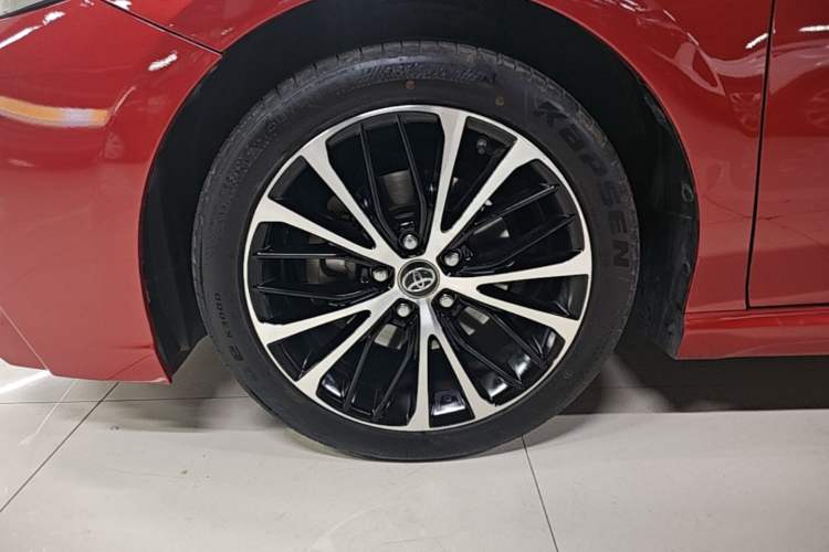 Used Toyota Camry 2019 Revised Version 2.5S Fēngshàng Edition Left Front Wheel Hub