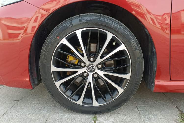 Used Toyota Camry 2019 2.5S FENGSHANG Version China VI Standard Left Front Wheel Hub