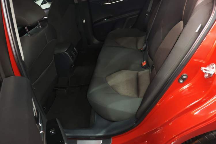 Used Toyota Camry 2019 2.0S FENGSHANG Version China VI Standard Left Rear Seat