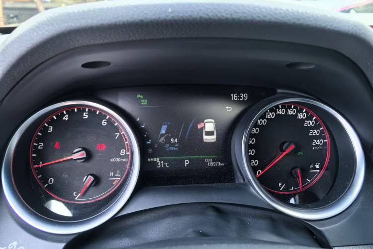Used Toyota Camry 2019 Revised Version 2.5S Fēngshàng Edition Odometer Close Up