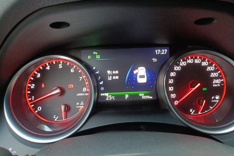 Used Toyota Camry 2019 2.5S FENGSHANG Version China VI Standard Odometer Close Up