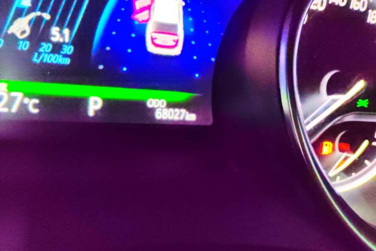 Used Toyota Camry 2019 Revised Version Dual-Engine 2.5 HS Fēngshàng Edition Odometer Close Up