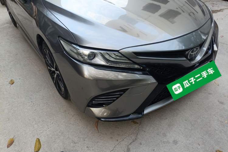Used Toyota Camry 2019 2.5S FENGSHANG Version China VI Standard Right Front Headlight