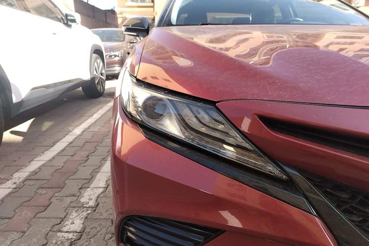 Used Toyota Camry 2019 2.0S FENGSHANG Version China VI Standard Right Front Headlight