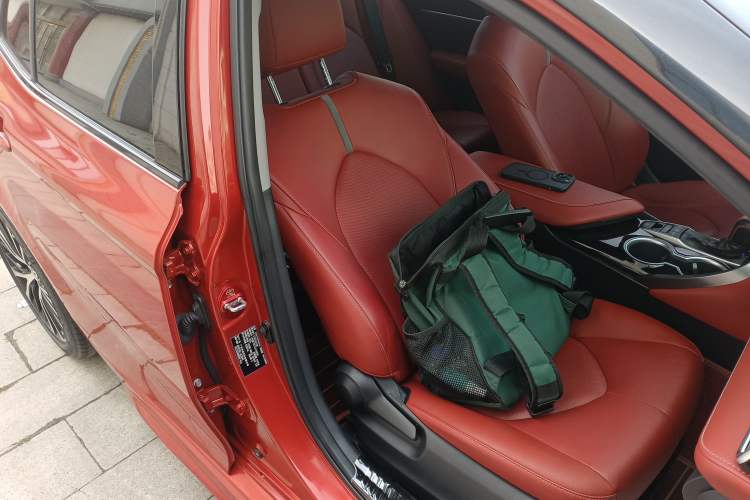 Used Toyota Camry 2019 2.5S FENGSHANG Version China VI Standard Right Front Seat