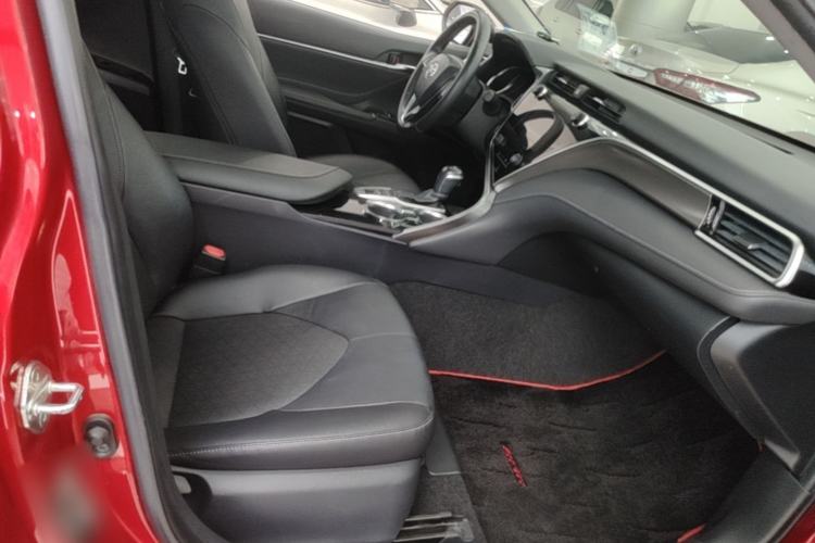 Used Toyota Camry 2019 Dual-Engine 2.5HS FENGSHANG Edition China VI Standard Right Front Seat