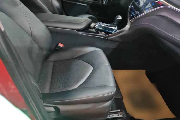Used Toyota Camry 2019 Dual-Engine 2.5HS FENGSHANG Edition China VI Standard Right Front Seat