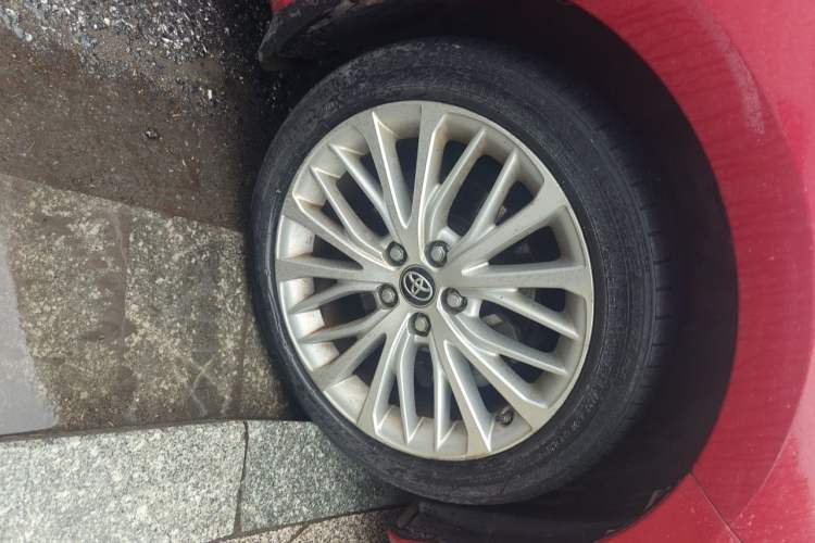 Used Toyota Camry 2019 2.5G Luxury Edition China V Standard Right Front Wheel Hub