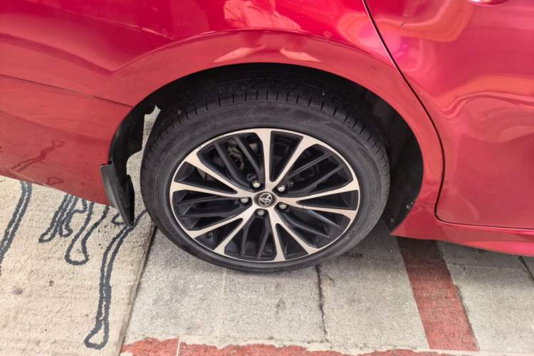 Used Toyota Camry 2019 2.5S FENGSHANG Version China VI Standard Right Rear Wheel Hub