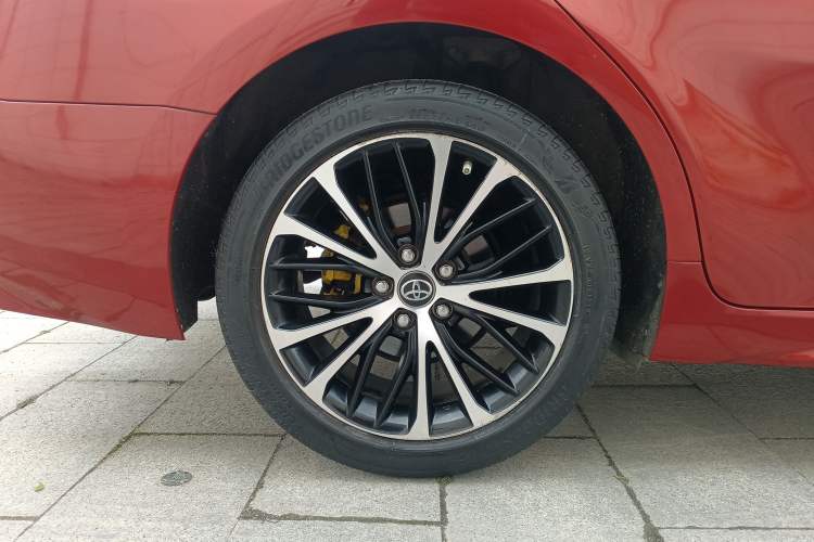 Used Toyota Camry 2019 2.5S FENGSHANG Version China VI Standard Right Rear Wheel Hub