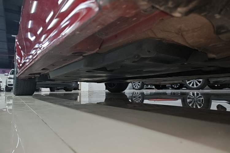 Used Toyota Camry 2019 Revised Version 2.5S Fēngshàng Edition Right Side Sill
