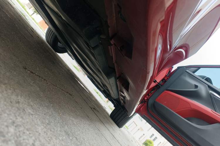 Used Toyota Camry 2019 2.5S FENGSHANG Version China VI Standard Right Side Sill