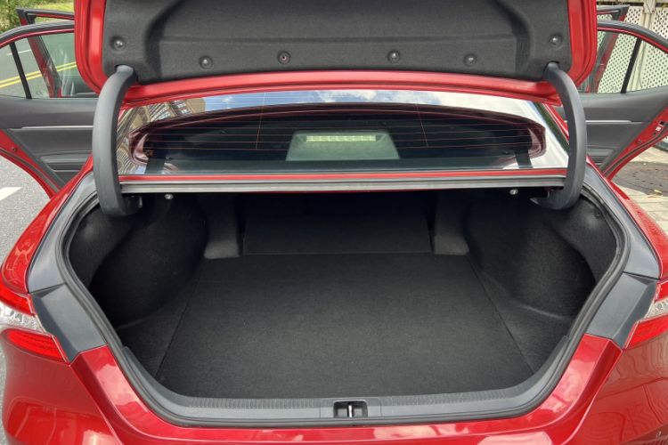 Used Toyota Camry 2019 2.5G Luxury Edition China VI Standard Trunk