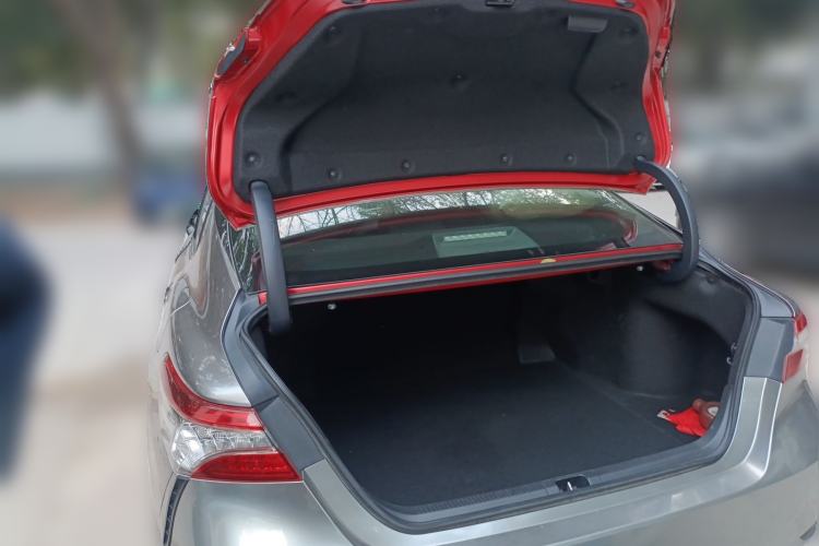 Used Toyota Camry 2019 2.5S FENGSHANG Version China VI Standard Trunk