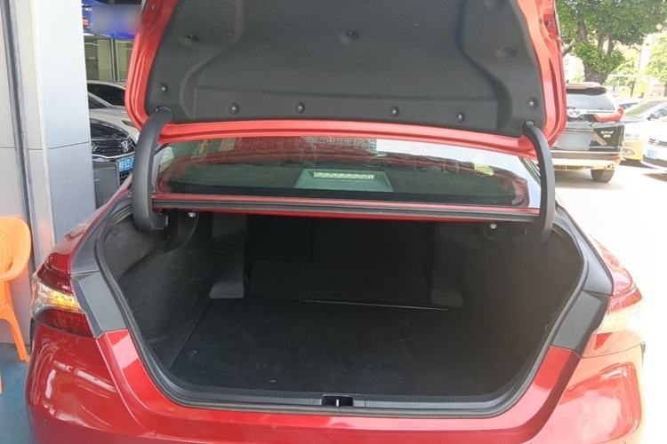 Used Toyota Camry 2019 Revised Version 2.0S Fēngshàng Edition Trunk