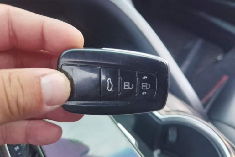 Used Toyota Camry 2019 2.0G Luxury Edition China VI Standard Vehicle Key