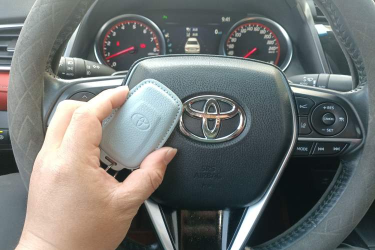 Used Toyota Camry 2019 2.5S FENGSHANG Version China VI Standard Vehicle Key