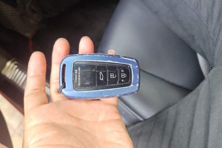 Used Toyota Camry 2019 2.5S FENGSHANG Version China V Standard Vehicle Key