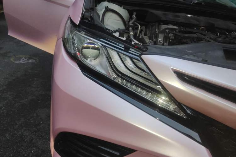 Used Toyota Camry 2019 Revised Version 2.0S Fēngshàng Edition Right Front Headlight