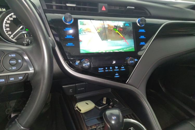 Used Toyota Camry 2019 2.0G Luxury Edition China VI Standard Audio And AC Panel