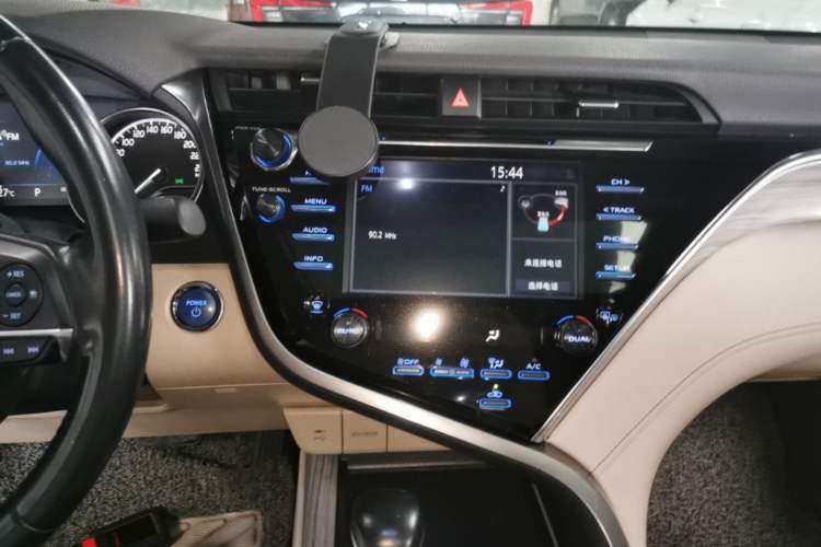 Used Toyota Camry 2019 Dual-Engine 2.5 HG Luxury Edition China VI Standard Audio And AC Panel