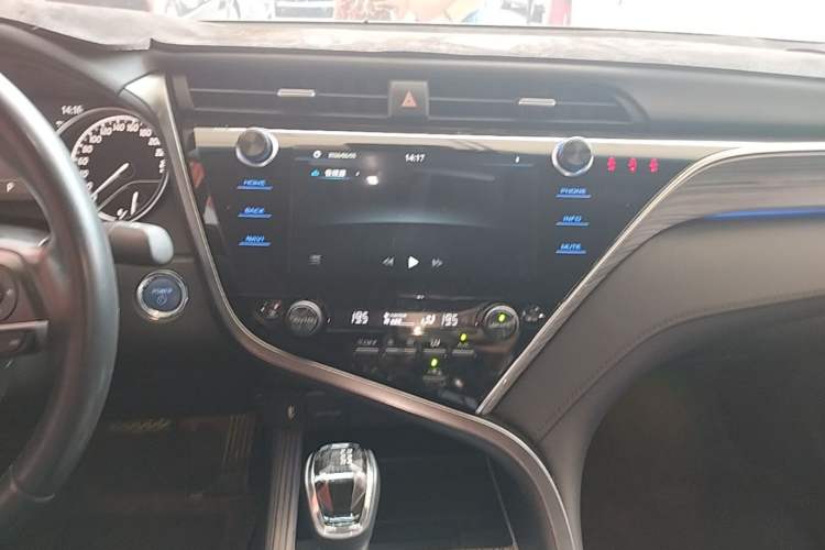 Used Toyota Camry 2019 Revised Version Dual-Engine 2.5 HG Luxury Edition Audio And AC Panel