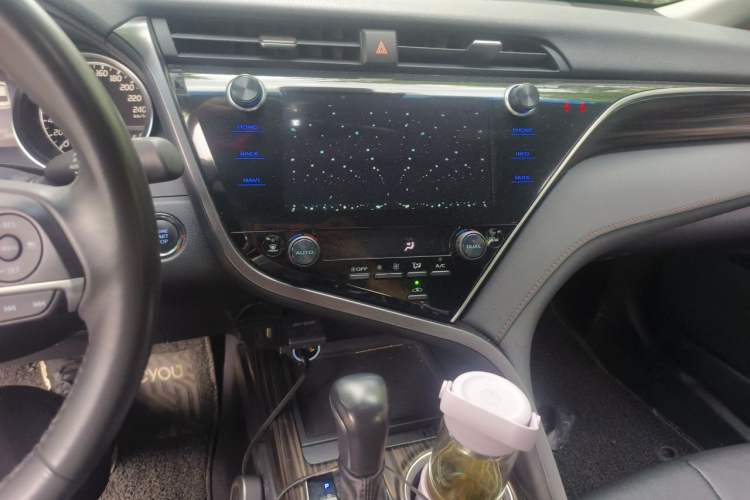 Used Toyota Camry 2019 2.5G Luxury Edition China VI Standard Audio And AC Panel
