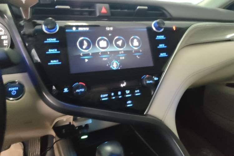 Used Toyota Camry 2019 Dual-Engine 2.5 HG Luxury Edition China VI Standard Audio And AC Panel