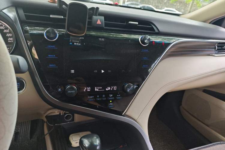 Used Toyota Camry 2019 2.0G Luxury Edition China VI Standard Audio And AC Panel