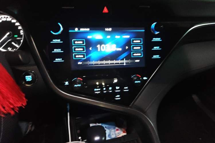 Used Toyota Camry 2019 2.5G Luxury Edition China V Standard Audio And AC Panel