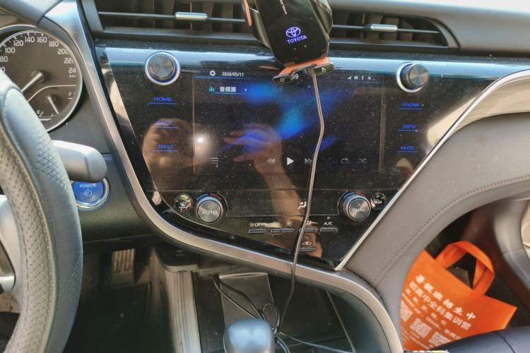 Used Toyota Camry 2019 Dual-Engine 2.5 HG Luxury Edition China VI Standard Audio And AC Panel