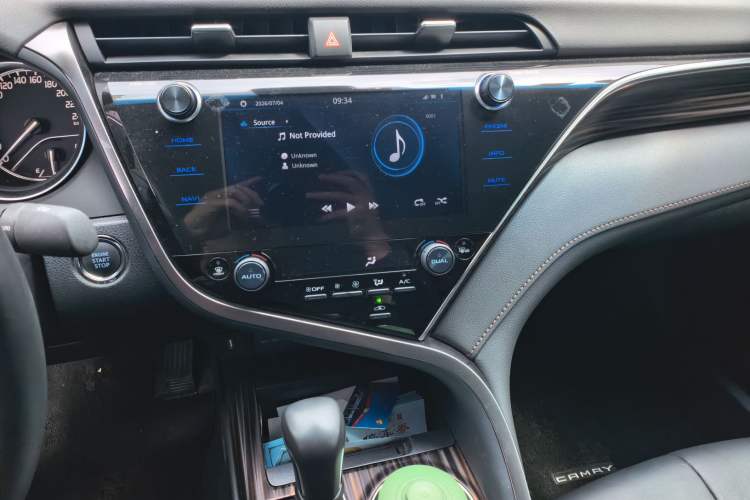 Used Toyota Camry 2019 2.5G Luxury Edition China VI Standard Audio And AC Panel