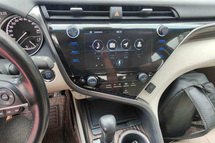 Used Toyota Camry 2019 2.0G Luxury Edition China VI Standard Audio And AC Panel