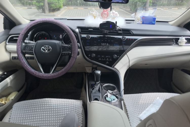 Used Toyota Camry 2019 Revised Version 2.0G Luxury Edition Center Console