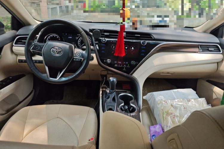Used Toyota Camry 2019 Revised Version 2.0G Luxury Edition Center Console