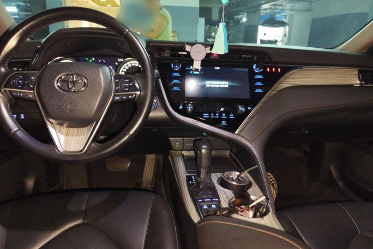 Used Toyota Camry 2019 Revised Version 2.5G Luxury Edition Center Console