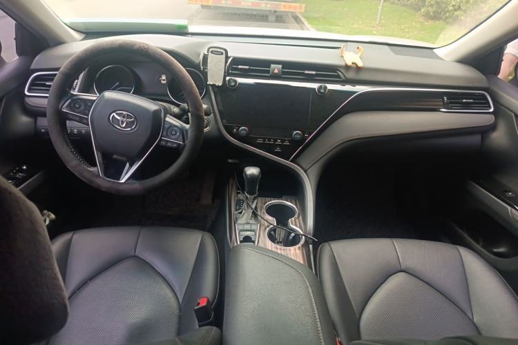 Used Toyota Camry 2019 2.5G Luxury Edition China VI Standard Center Console