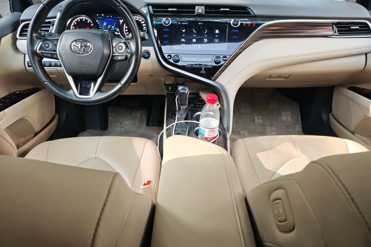 Used Toyota Camry 2019 2.0G Luxury Edition China VI Standard Center Console