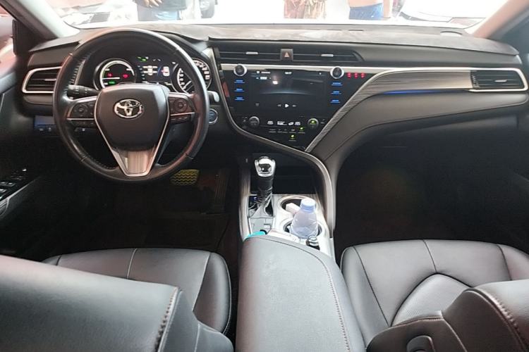 Used Toyota Camry 2019 Revised Version Dual-Engine 2.5 HG Luxury Edition Center Console