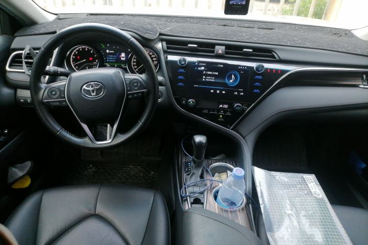 Used Toyota Camry 2019 2.5G Luxury Edition China VI Standard Center Console