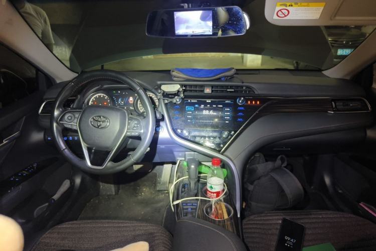 Used Toyota Camry 2019 2.5G Luxury Edition China VI Standard Center Console