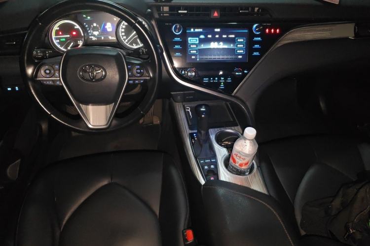 Used Toyota Camry 2019 Dual-Engine 2.5 HG Luxury Edition China VI Standard Center Console