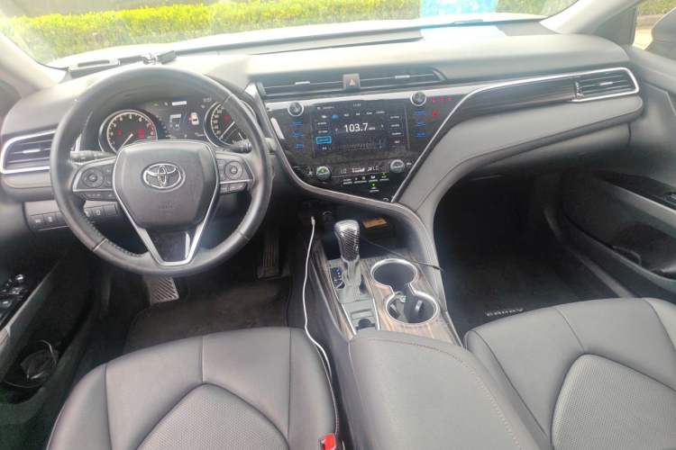 Used Toyota Camry 2019 Revised Version 2.0G Luxury Edition Center Console