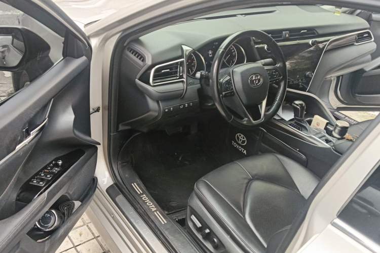 Used Toyota Camry 2019 2.5G Luxury Edition China VI Standard Driver Seat