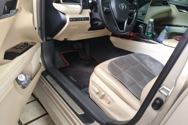 Used Toyota Camry 2019 2.0G Luxury Edition China VI Standard Driver Seat