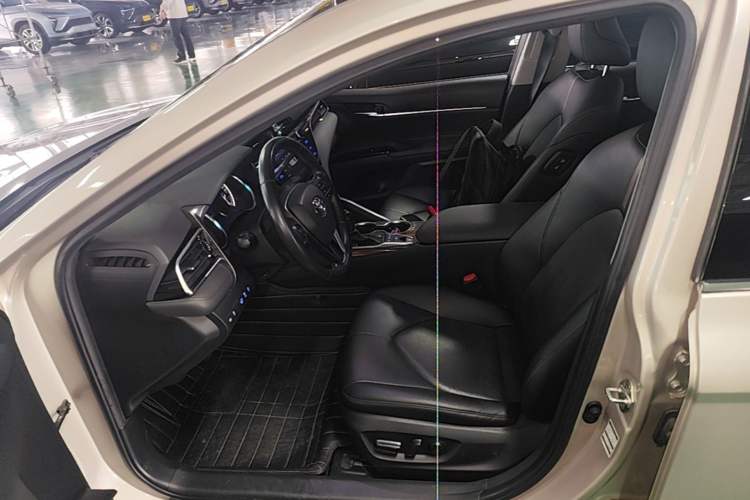 Used Toyota Camry 2019 2.5G Luxury Edition China VI Standard Driver Seat
