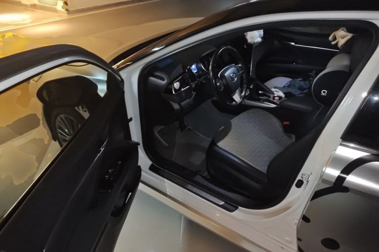 Used Toyota Camry 2019 Dual-Engine 2.5 HG Luxury Edition China V Standard Driver Seat